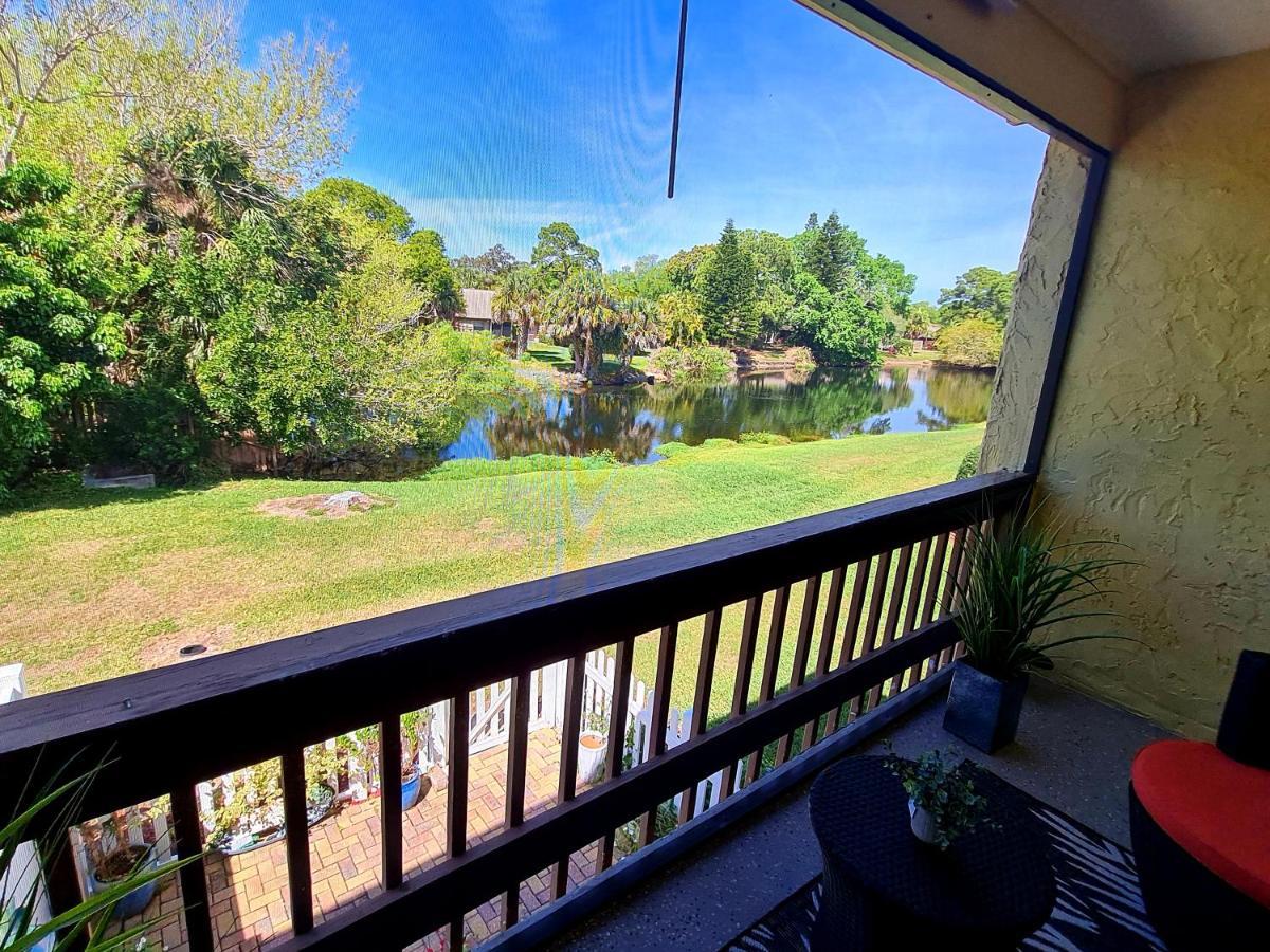 Shiny Oasis With Lake View サラソータ エクステリア 写真