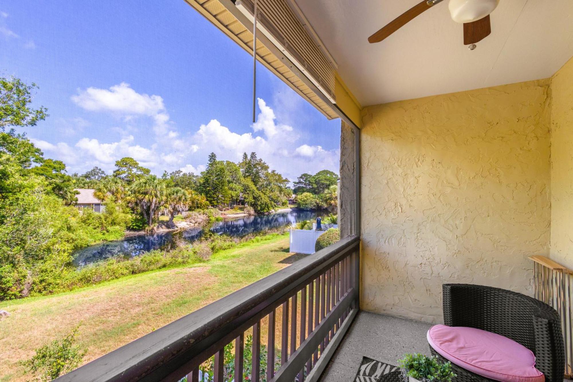 Shiny Oasis With Lake View サラソータ エクステリア 写真